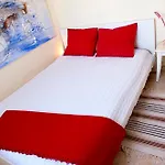 Holidays In - Office With Sea View Tatil Evi