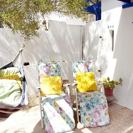 Holidays In - Office With Sea View